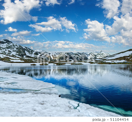 Summer Alps mountain lake, Switzerland Summer Alps mountain lake, Switzerland 51104454