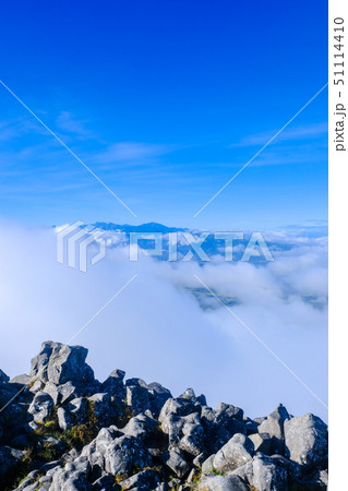 蓼科山山頂の風景 (南アルプスを望む) 蓼科山山頂の風景 (南アルプスを望む) 51114410