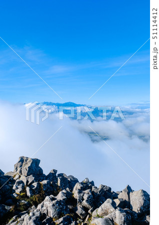 蓼科山山頂の風景 (南アルプスを望む) 蓼科山山頂の風景 (南アルプスを望む) 51114412