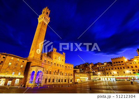 Piazza del Campo in Siena, Tuscany, Italy 51212304