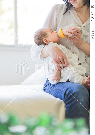 赤ちゃん 授乳 赤ちゃん 授乳 51297049
