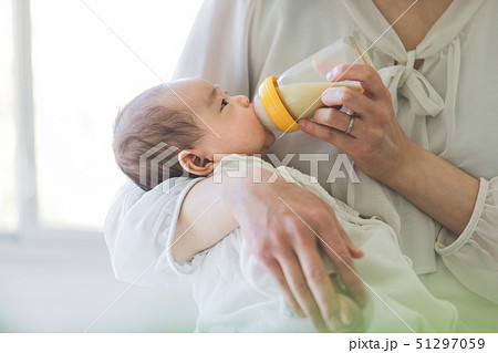 赤ちゃん 授乳 赤ちゃん 授乳 51297059