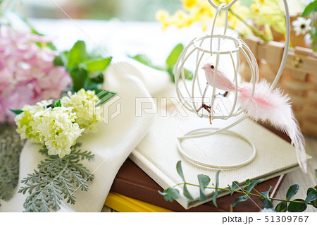 小鳥のテーブルフォト 51309767