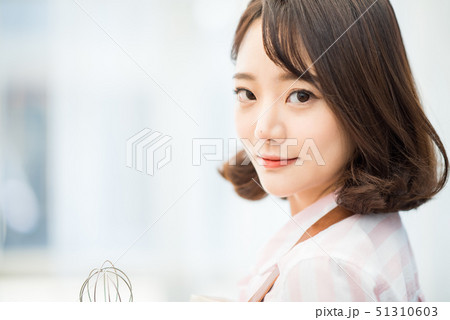 女性 ライフスタイル 料理 女性 ライフスタイル 料理 51310603