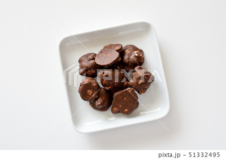 ピーナッツチョコの写真素材