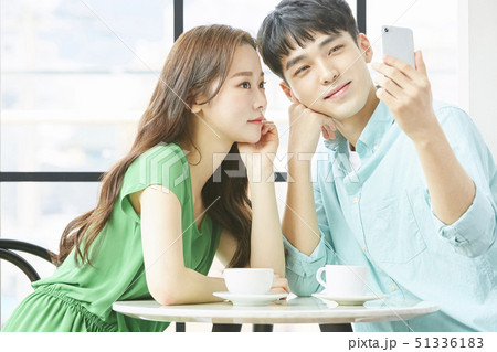 カップル デート カップル デート 51336183