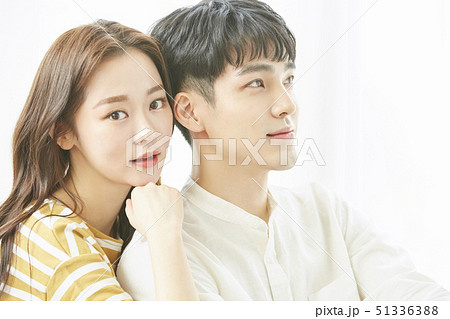 カップル　ライフスタイル 51336388