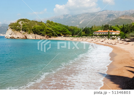 Beach near the island Sveti Stefan. 51346803