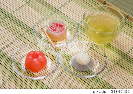 和菓子　日本　Japanese traditional sweets(wagashi) 51349436