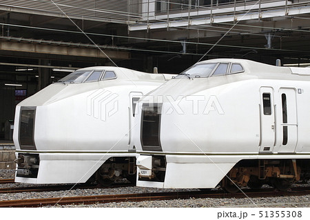 勝田車両センターの651系（波動用） 51355308
