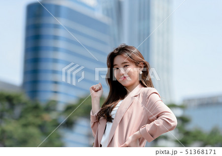 人 人間 韓国人 51368171