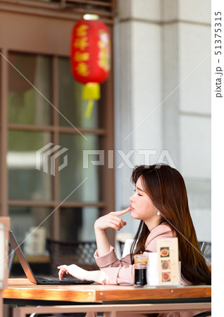 人 人間 韓国人 51375315