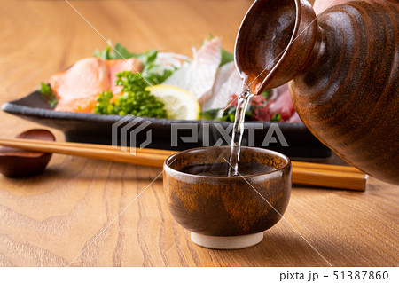 日本酒と刺身の盛合せ 51387860