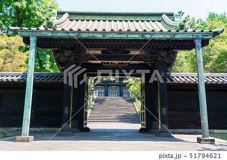 東京 湯島聖堂 入徳門から杏壇門と大成殿を見る 東京 湯島聖堂 入徳門から杏壇門と大成殿を見る 51794621