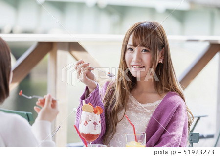 カフェ ガールズトーク イメージ カフェ ガールズトーク イメージ 51923273