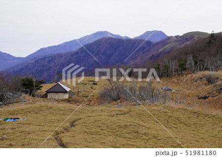白髪避難小屋と剣山と次郎笈 51981180