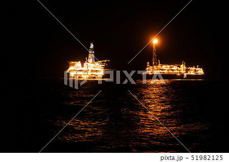 FPSO tanker vessel near Oil platform Rig. 51982125