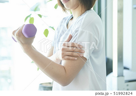 パーソナルトレーニング 51992824