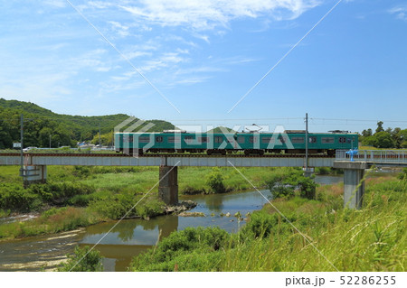 JR西日本 加古川線　【粟生駅周辺　万願寺川を渡る】 52286255