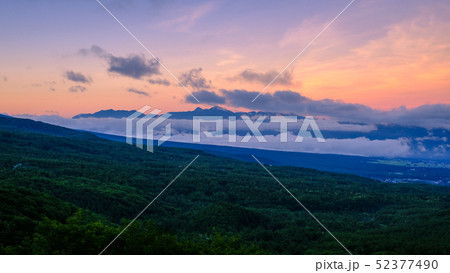 女の神展望台の夜明け 52377490