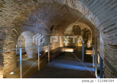 トレド エルグレコ美術館にある地下洞窟の写真素材