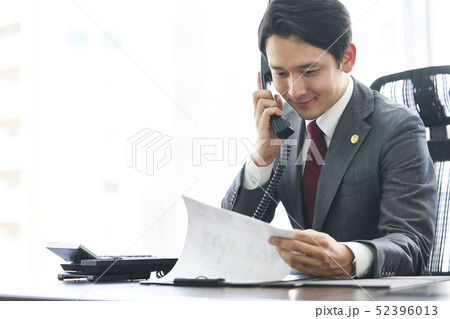 男性弁護士 男性弁護士 52396013