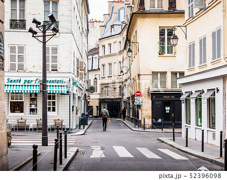 パリの街角 52396098