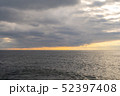 海 雲 日の出 52397408