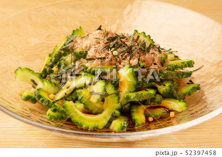 ゴーヤのサラダ ゴーヤのサラダ 52397458