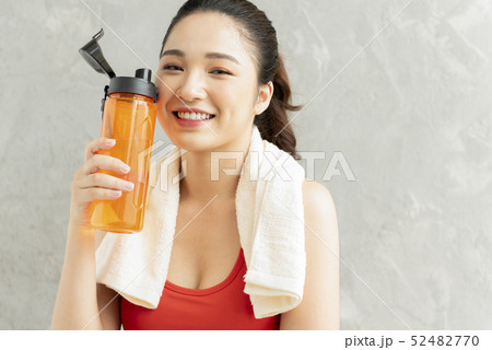 女性 スポーツ ヘルシー 女性 スポーツ ヘルシー 52482770