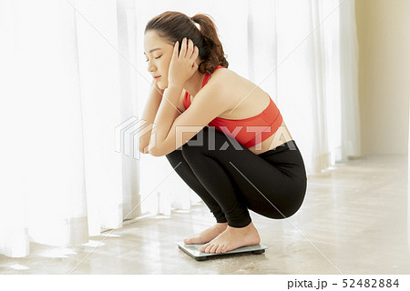 女性　スポーツ　ヘルシー 52482884