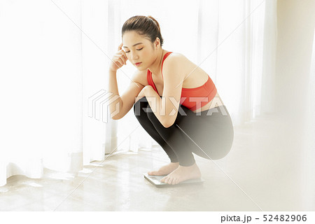 女性　スポーツ　ヘルシー 52482906