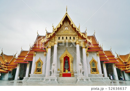 Wat Benchamaboph in Bangkok（バンコク、ワット・ベンチャマボーピット） 52636637