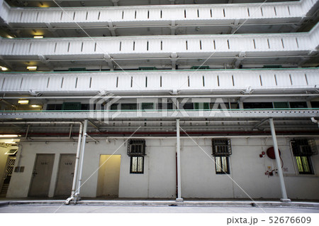 香港 坪石邨 Ping Shek Estate 52676609