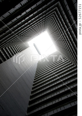 香港 坪石邨 Ping Shek Estate 52677151