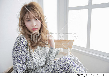 ゆるふわミディアムヘアー 日本人　ヘアスタイル 52849219