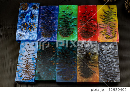 Casting epoxy resin Stabilizing pine cone 52920402