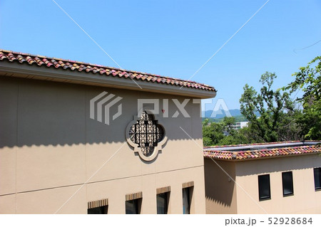 神戸女学院 52928684