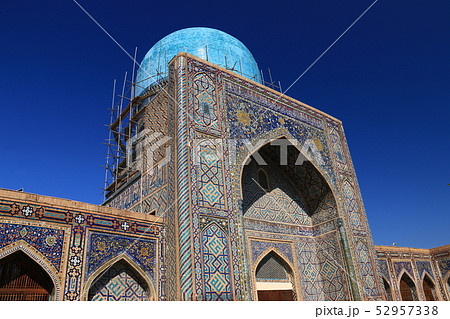 中央アジア シルクロードの旅 ウズベキスタン サマルカンド レギスタン広場 ティラカリ・メドレセ 中央アジア シルクロードの旅 ウズベキスタン サマルカンド レギスタン広場 ティラカリ・メドレセ 52957338