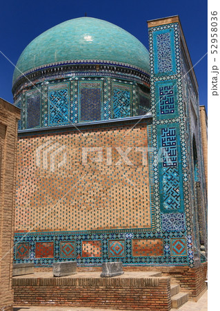 中央アジア　シルクロードの旅　ウズベキスタン　サマルカンド　シャーヒズィンダ廟群 52958036