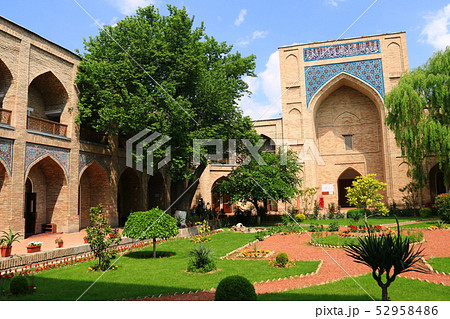 　中央アジア　シルクロードの旅　ウズベキスタン　タシケント　バラク・ハン・メドレセ 52958486