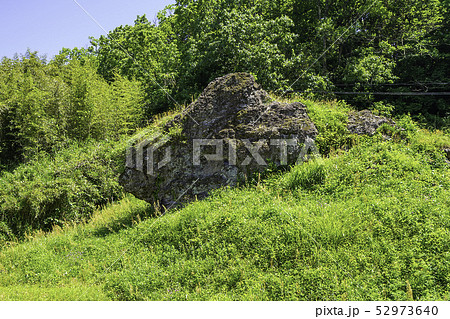 島根県出雲　雲南市　加茂岩倉遺跡　大岩 52973640