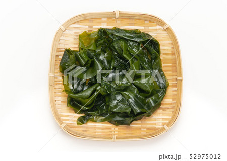 湯通し塩蔵ワカメ 52975012