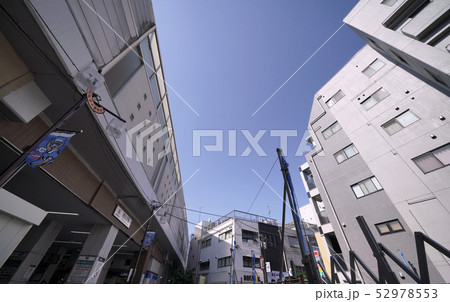 日本の川崎都市景観　東急電鉄　新丸子駅などを望む 52978553