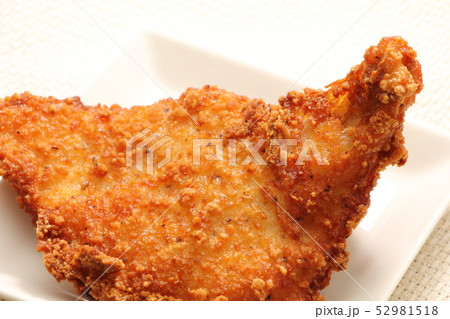 フライドチキン(骨付き)。 52981518