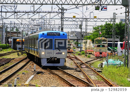5月　杉並04京王井の頭線永福町駅･電車と保線車両 52982059