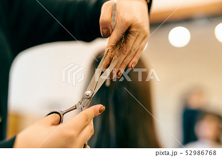 美容師 ヘアカット ヘアサロン 52986768