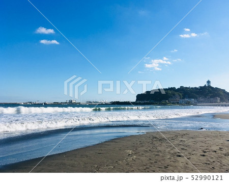 腰越からの江ノ島 52990121