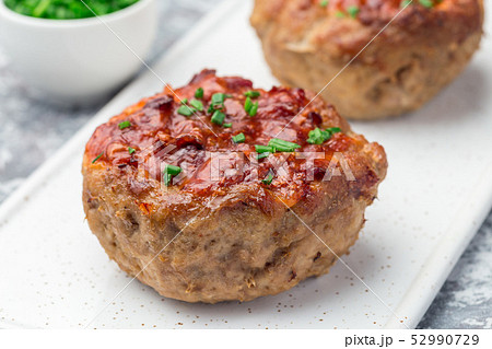 Low carb paleo meat cups 52990729