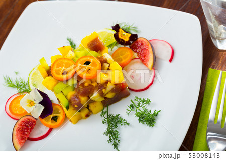 Tuna tartar with mango and avocado 53008143